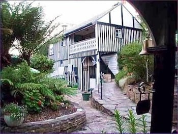 Old Colony Inn - Accommodation Asia 3