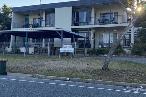 Apartment On Tennyson - Accommodation Asia 1