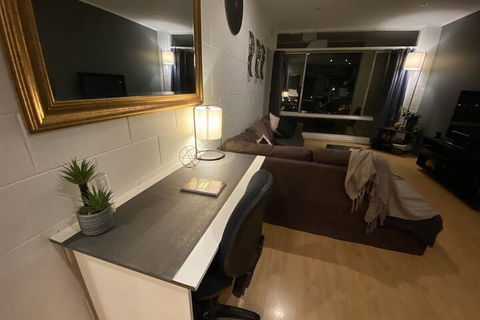 Apartment On Tennyson - Accommodation Asia 5