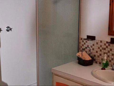 Waverley Cottages - Accommodation Asia 6