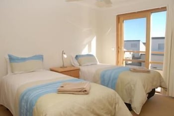 The Lakes Apartments - Accommodation Asia 6