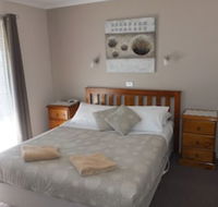 Lakes Entrance Country Cottages