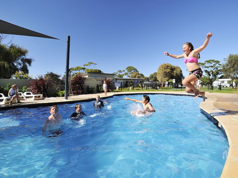 NRMA Eastern Beach Holiday Park - Accommodation Guide 1