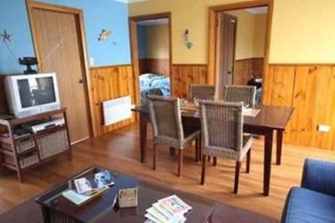 Bicheno's A Plus Apartments - Accommodation Guide 4