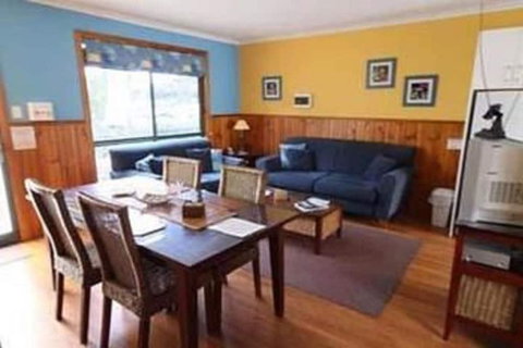 Bicheno's A Plus Apartments - Accommodation Guide 5