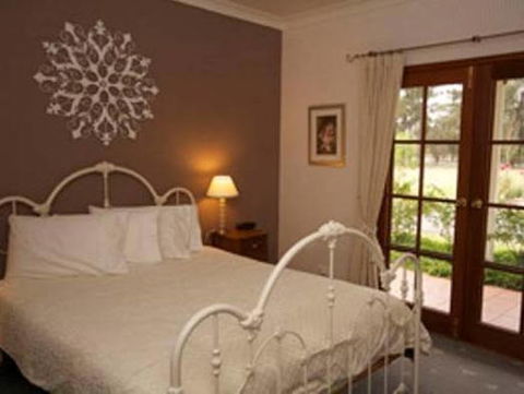 Rosedale Bed & Breakfast - Accommodation Asia 4