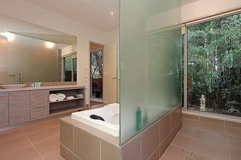 Limetree Hideaway - Accommodation Asia 4