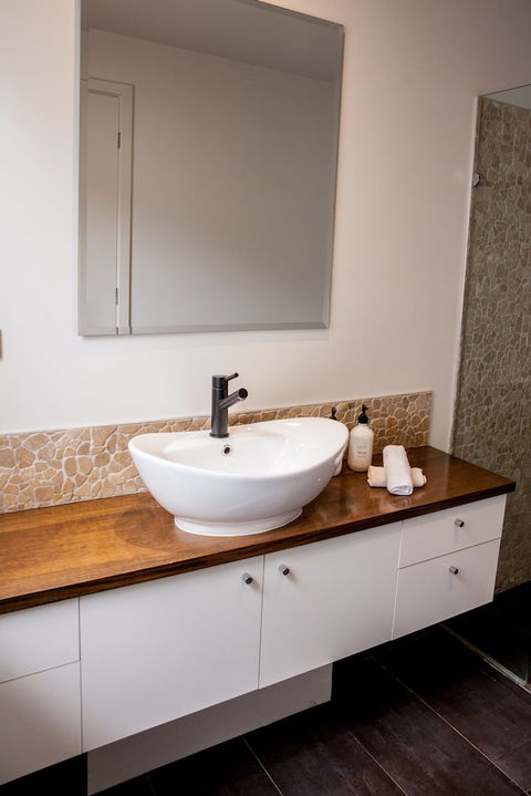Polperro Villas - Accommodation Asia 6
