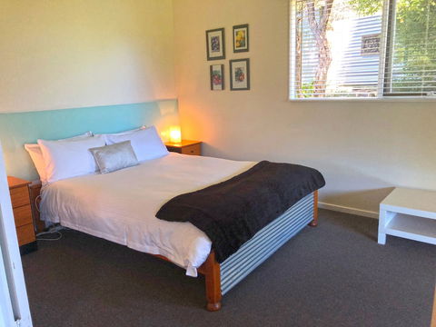 Valley Farm Vineyard Cottages - Accommodation Asia 5