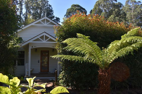 Gatehouse Cottage At Merrow Cottages - Mt Dandenong - Accommodation Asia 0