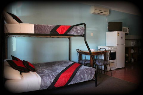 York Motel - Accommodation Asia 7