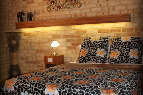 York Motel - Accommodation Asia 6