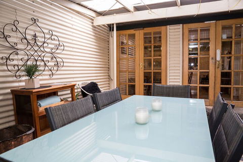Wishing Well Cottage - Accommodation Guide 7