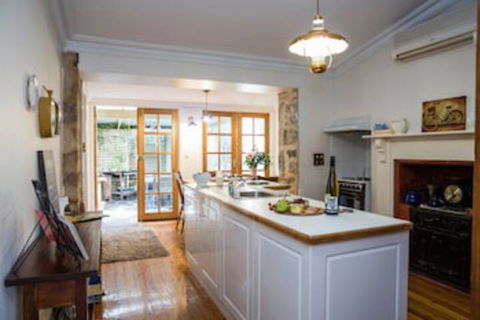 Wishing Well Cottage - Accommodation Guide 0