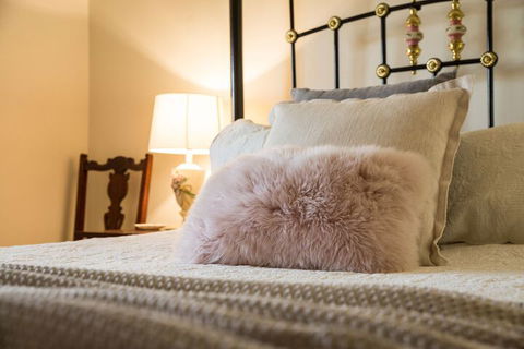 Wishing Well Cottage - Accommodation Guide 3
