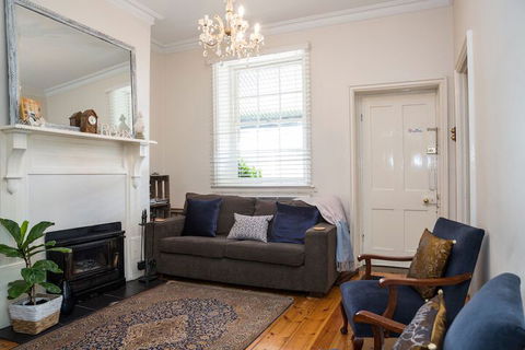 Wishing Well Cottage - Accommodation Guide 6