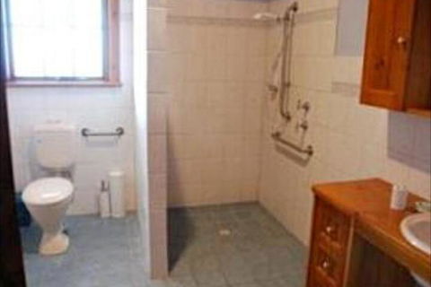 Clare View Accommodation - Accommodation Guide 3