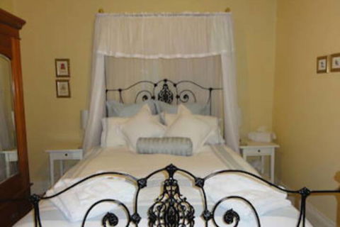 Lemontree Cottage - Accommodation Guide 2