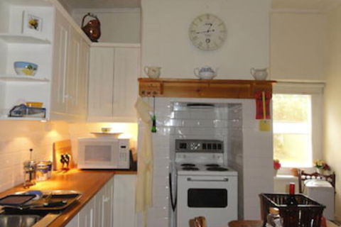 Lemontree Cottage - Accommodation Guide 5
