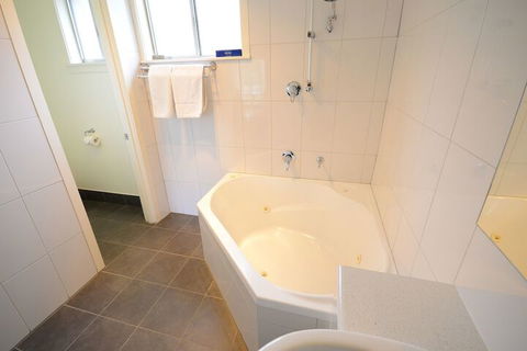 Hamilton Town House Motel - Accommodation Asia 7