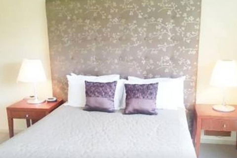Potters Apartments - Accommodation Asia 6