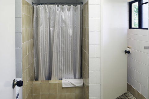 Palms At Trinity - Accommodation Guide 6