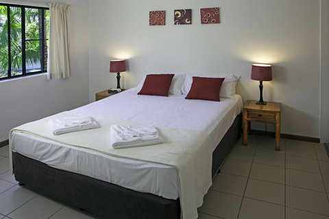 Palms At Trinity - Accommodation Guide 5