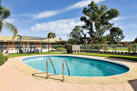 Statesman Motor Inn - Accommodation Asia 2