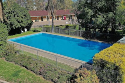 Burke And Wills Motor Inn - Accommodation Guide 0