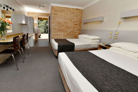 Burke And Wills Motor Inn - Accommodation Guide 7