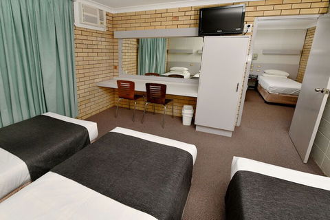 Burke And Wills Motor Inn - Accommodation Guide 3