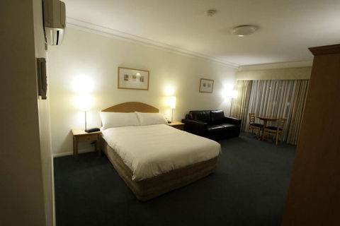 Carlyle Suites & Apartments - Accommodation Asia 7