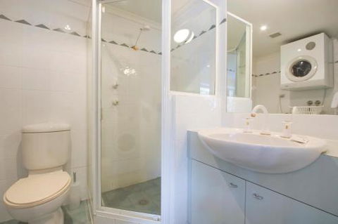 Lhotsky Apartments - Accommodation Asia 5