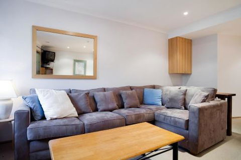 Lhotsky Apartments - Accommodation Asia 6