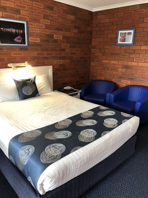 Pelican Motor Inn - Accommodation Asia 6