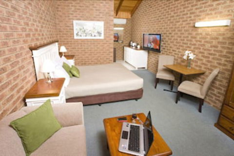 Beechworth Carriage Motor Inn - Accommodation Guide 4