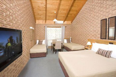 Beechworth Carriage Motor Inn - Accommodation Guide 5