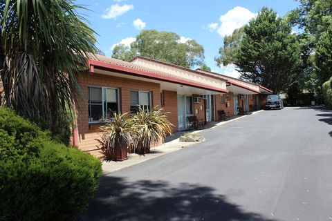 Westwood Motor Inn - Accommodation Guide 1