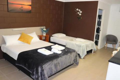 Spanish Lace Motor Inn - Accommodation Asia 6