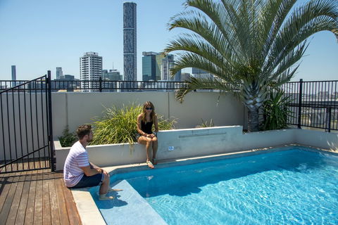 Brisbane City YHA - Hostel - Accommodation Guide 2