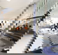 Ramada Encore by Wyndham Belconnen Canberra - Accommodation Asia
