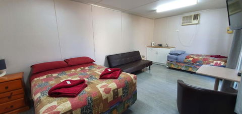 Pinjarra Caravan Park & Cabins - Accommodation Asia 6