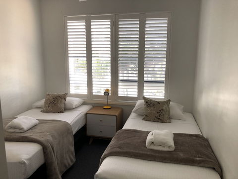 Burlington Holiday Apartments - Accommodation Asia 6