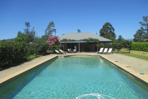 Tranquil Vale Vineyard & Cottages - Accommodation Guide 5
