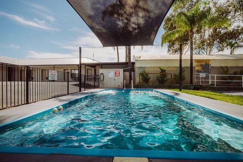 Artesian Spa Motel - Accommodation Guide 4