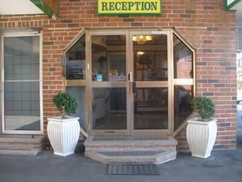 Mount Kuring-gai Motel - Accommodation Asia 2