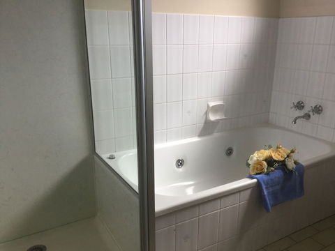 Anchor Belle Motel - Accommodation Guide 1
