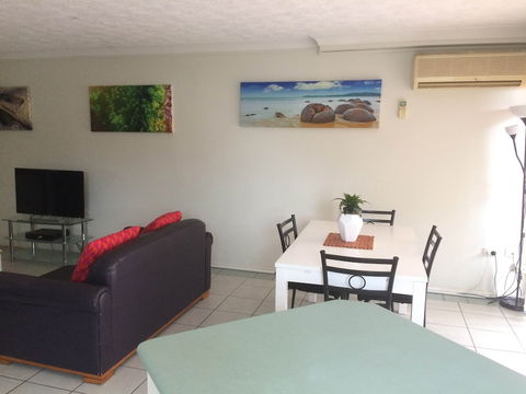Santa Fe Apartments - Accommodation Guide 2