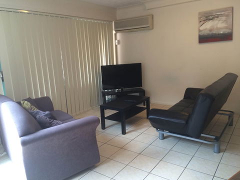 Santa Fe Apartments - Accommodation Guide 6