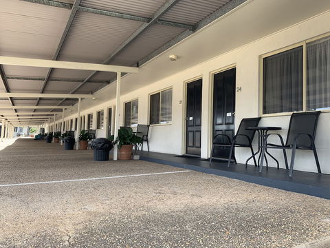 Silo Motor Inn - Accommodation Guide 2